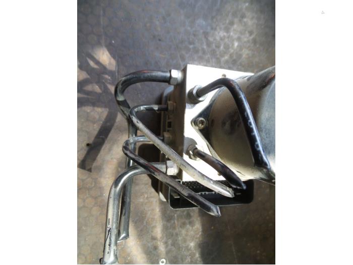 Usagé Bloc ABS Volvo S40 (MS) 2.5 T5 20V Prix sur demande proposé par Autodemontage Joko B.V.