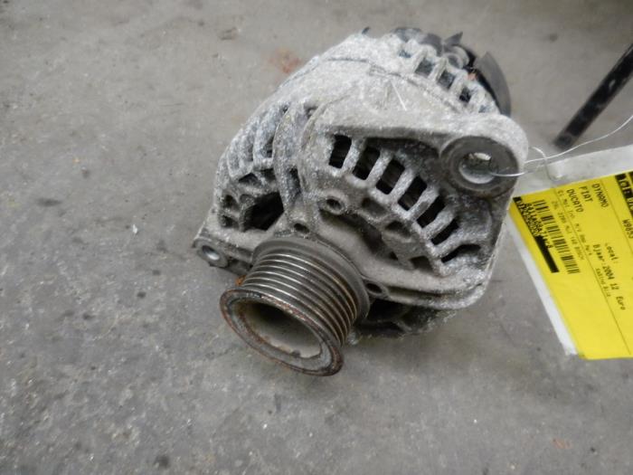 Gebrauchte Dynamo Fiat Ducato (243/244/245/247) 2.3 JTD 16V Preis auf Anfrage angeboten von Autodemontage Joko B.V.