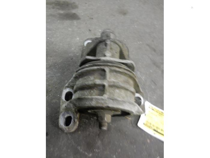 Used Engine mount Fiat Ducato (243/244/245/247) 2.3 JTD 16V Price on request offered by Autodemontage Joko B.V.