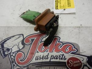 Used Heater resistor Fiat Ducato (243/244/245) 2.3 JTD 16V Price on request offered by Autodemontage Joko B.V.