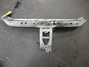 Used Front panel Renault Clio II (BB/CB) 1.2 Price on request offered by Autodemontage Joko B.V.