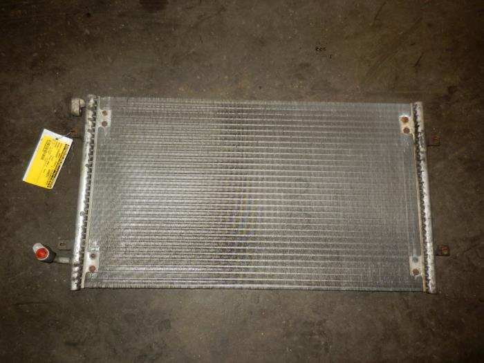 Usagé Condenseur de climatisation Renault Espace (JE) 2.0i 16V Prix sur demande proposé par Autodemontage Joko B.V.