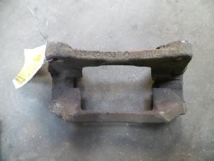 Used Rear brake calliperholder, right Opel Movano (4A1; 4A2; 4B2; 4B3; 4C2; 4C3) 2.5 DTI Price on request offered by Autodemontage Joko B.V.