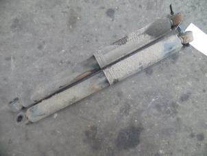 Used Shock absorber kit Opel Movano (4A1; 4A2; 4B2; 4B3; 4C2; 4C3) 2.5 DTI Price on request offered by Autodemontage Joko B.V.