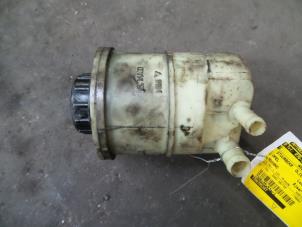 Used Power steering fluid reservoir Opel Movano (4A1; 4A2; 4B2; 4B3; 4C2; 4C3) 2.5 DTI Price on request offered by Autodemontage Joko B.V.