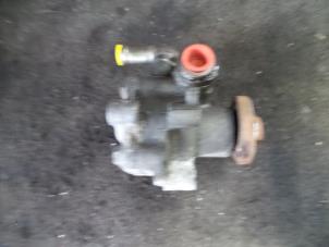 Used Power steering pump Volkswagen Golf IV (1J1) 1.6 Price on request offered by Autodemontage Joko B.V.