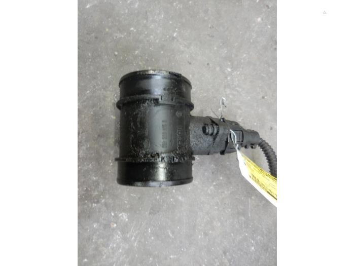 Gebrauchte Luftmassenmesser Opel Omega B Caravan (21/22/23) 2.2 DTI 16V Preis auf Anfrage angeboten von Autodemontage Joko B.V.