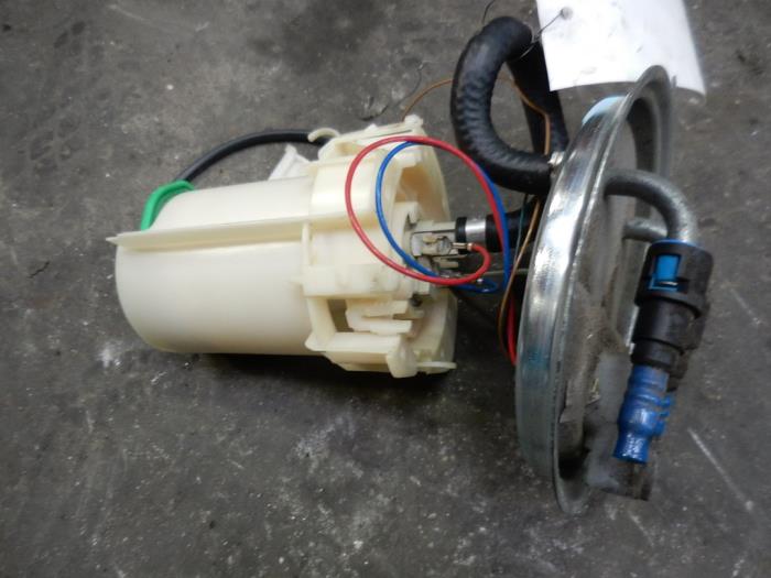 Gebrauchte Kraftstoffpumpe Elektrisch Opel Vectra B (38) 1.8 16V Ecotec Preis auf Anfrage angeboten von Autodemontage Joko B.V.