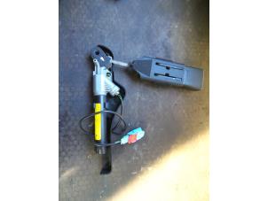 Used Seatbelt tensioner, right Citroen C3 (FC/FL/FT) 1.1 Price on request offered by Autodemontage Joko B.V.