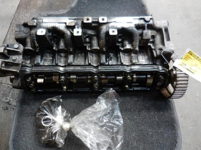 Gebrauchte Zylinderkopf Renault Megane II Grandtour (KM) 1.9 dCi 115 Preis auf Anfrage angeboten von Autodemontage Joko B.V.
