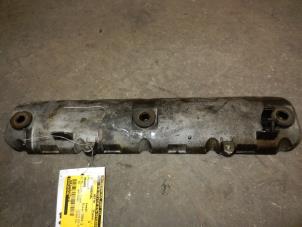 Ventildeckel van een Renault Megane II Grandtour (KM) 1.9 dCi 115 2004
