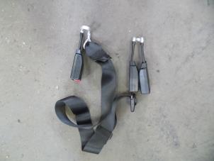 Used Rear seatbelt buckle, centre Opel Corsa C (F08/68) 1.2 16V Price on request offered by Autodemontage Joko B.V.