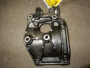 Used Alternator upper bracket Peugeot 206 (2A/C/H/J/S) 1.4 HDi Price on request offered by Autodemontage Joko B.V.
