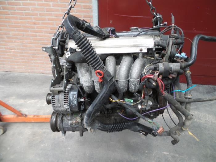 Engine from a Volvo 850 Estate 2.0i 10V 1995