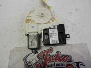 Used Door window motor Ford Focus 2 1.6 16V Price on request offered by Autodemontage Joko B.V.
