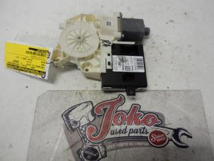 Used Door window motor Ford Focus 2 1.6 16V Price on request offered by Autodemontage Joko B.V.