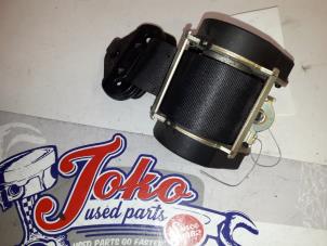 Used Rear seatbelt, right Peugeot 307 SW (3H) 2.0 HDi 110 FAP Price on request offered by Autodemontage Joko B.V.