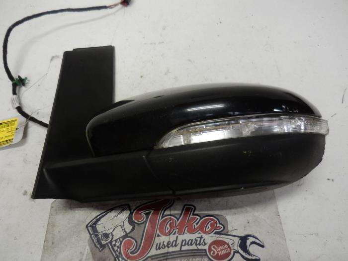 Wing mirror, left from a Volkswagen Touran (1T1/T2) 1.9 TDI 105 Euro 3 2009