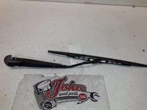 Used Rear wiper arm Chrysler Voyager/Grand Voyager 3.3i V6 Price on request offered by Autodemontage Joko B.V.