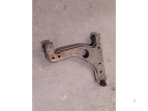 Used Front lower wishbone, right Opel Astra G (F08/48) 1.6 Price on request offered by Autodemontage Joko B.V.