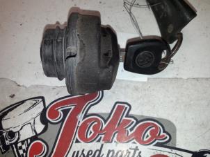 Used Fuel cap Volkswagen Caddy II (9K9A) 1.9 SDI Price on request offered by Autodemontage Joko B.V.