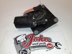 Used Front wiper motor Volvo S40 (VS) 1.8 16V Price on request offered by Autodemontage Joko B.V.