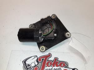 Used Front wiper motor Volvo V40 (VW) 1.9 D di Price on request offered by Autodemontage Joko B.V.