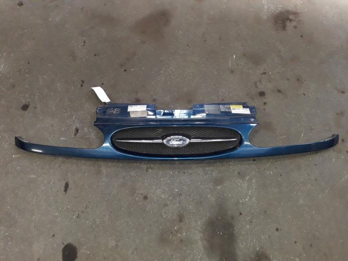 Begagnade Grill Ford Galaxy (WGR) 2.3i 16V SEFI Pris på förfrågan erbjuds av Autodemontage Joko B.V.