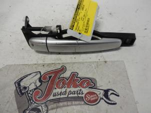 Used Front door handle 4-door, right Peugeot 307 (3A/C/D) 2.0 HDi 90 Price on request offered by Autodemontage Joko B.V.