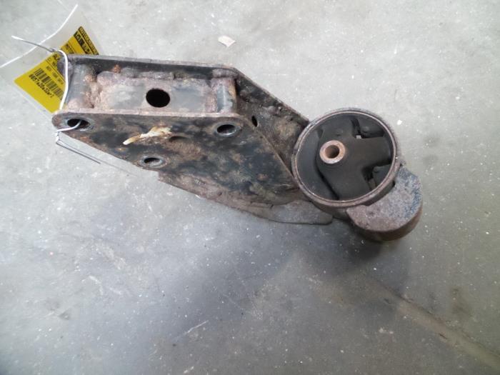 Used Engine mount Nissan Almera (N15) 1.4 LX,GX,S 16V Price on request offered by Autodemontage Joko B.V.