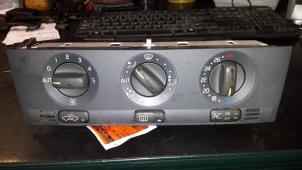 Usados Panel de control de calefacción Volvo V40 (VW) 1.9 D di Precio de solicitud ofrecido por Autodemontage Joko B.V.
