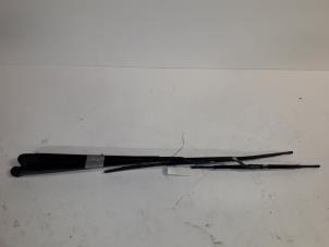 Used Front wiper arm Renault Scenic Price on request offered by Autodemontage Joko B.V.