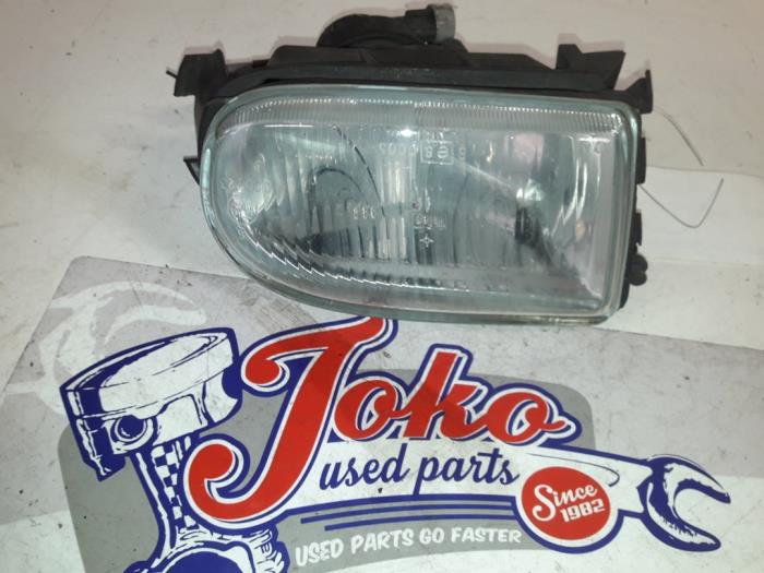 Używane Halogen lewy Renault Megane Scénic (JA) 1.6 RT Cena na żądanie oferowane przez Autodemontage Joko B.V.