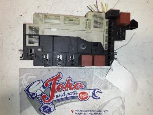 Used Fuse box Renault Clio II Societe (SB) 1.9 D Price on request offered by Autodemontage Joko B.V.