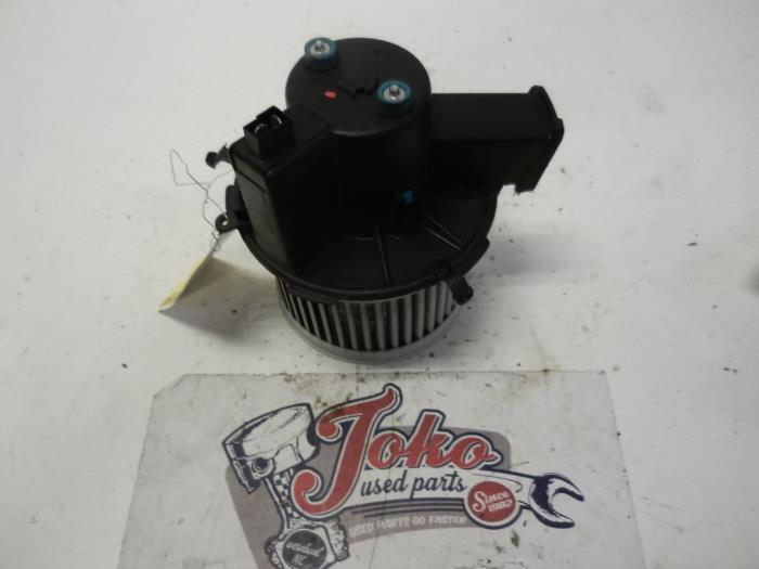 Heating and ventilation fan motor from a Fiat Panda (169) 1.2 Fire 2004