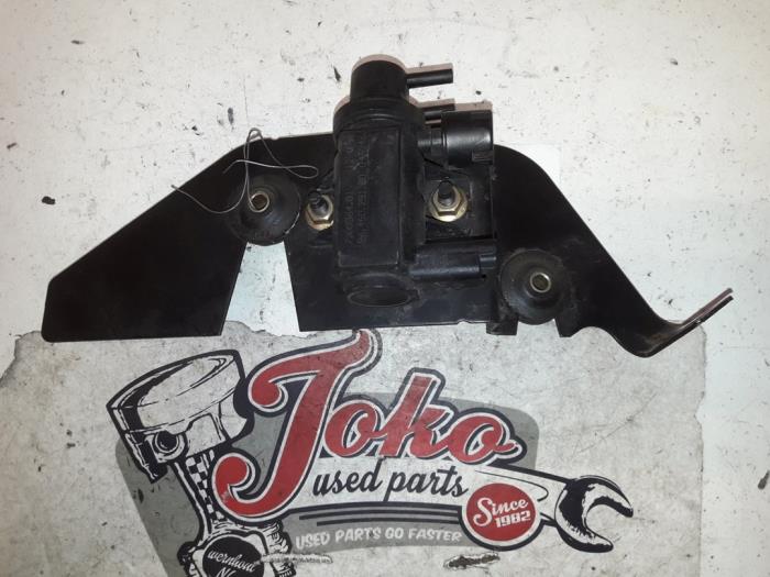 Używane Pompa EGR Peugeot 206 (2A/C/H/J/S) 1.4 HDi Cena na żądanie oferowane przez Autodemontage Joko B.V.
