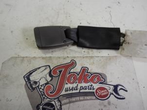 Used Rear seatbelt buckle, right Toyota Celica (ZZT230/231) 1.8i 16V Price on request offered by Autodemontage Joko B.V.