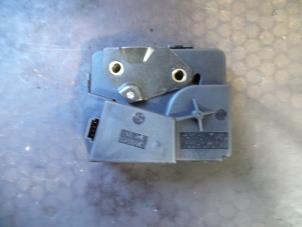 Used Tailgate lock mechanism BMW 3 serie Touring (E46/3) 318d 16V Price on request offered by Autodemontage Joko B.V.