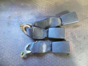 Used Rear seatbelt buckle, centre BMW 3 serie Touring (E46/3) 318d 16V Price on request offered by Autodemontage Joko B.V.