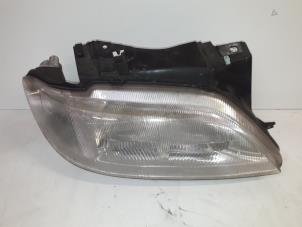 Used Headlight, right Citroen Xsara (N1) 1.6i Price on request offered by Autodemontage Joko B.V.
