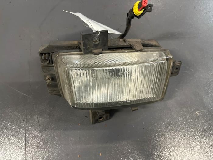 Używane Halogen prawy Opel Omega B (25/26/27) 2.0i 16V Cena na żądanie oferowane przez Autodemontage Joko B.V.