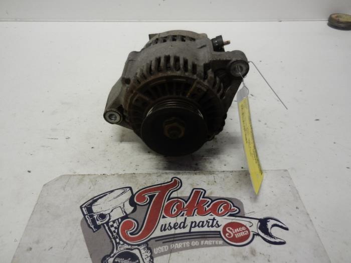 Begagnade Dynamo Honda CR-V (RD1/3) 2.0i 16V VTEC Pris på förfrågan erbjuds av Autodemontage Joko B.V.