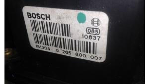 Pompe ABS d'un Ford Mondeo III 2.0 16V 2001