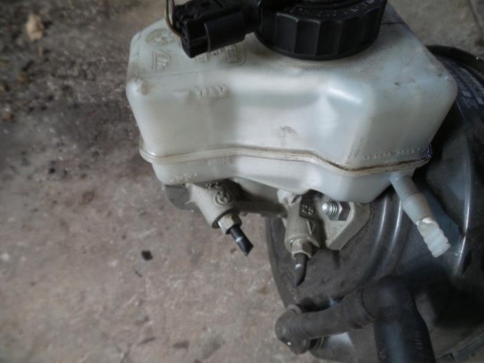 Usagé Cylindre de frein principal BMW 3 serie (E90) 320d 16V Prix sur demande proposé par Autodemontage Joko B.V.