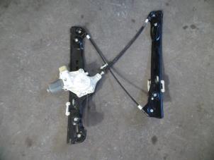 Used Window mechanism 4-door, front right BMW 3 serie (E90) 320d 16V Price on request offered by Autodemontage Joko B.V.