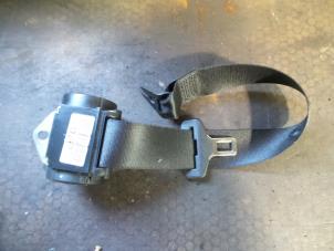 Used Rear seatbelt, centre BMW 3 serie (E90) 320d 16V Price on request offered by Autodemontage Joko B.V.
