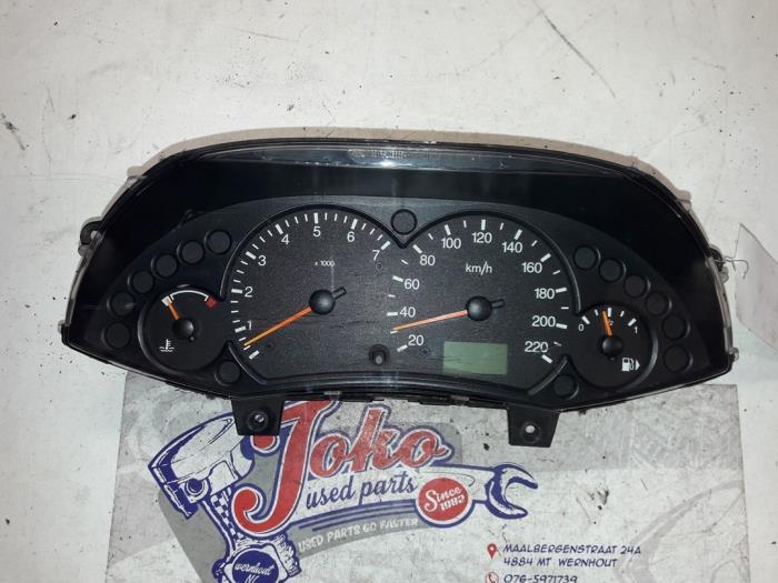 Instrument panel from a Ford Focus 2001