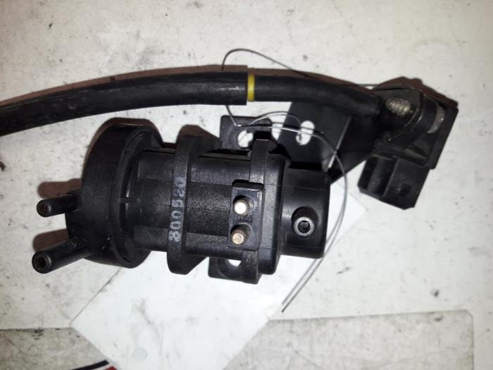 Begagnade MAP-sensor (insugsrör) Mercedes C (W202) 2.0 C-200D Pris på förfrågan erbjuds av Autodemontage Joko B.V.