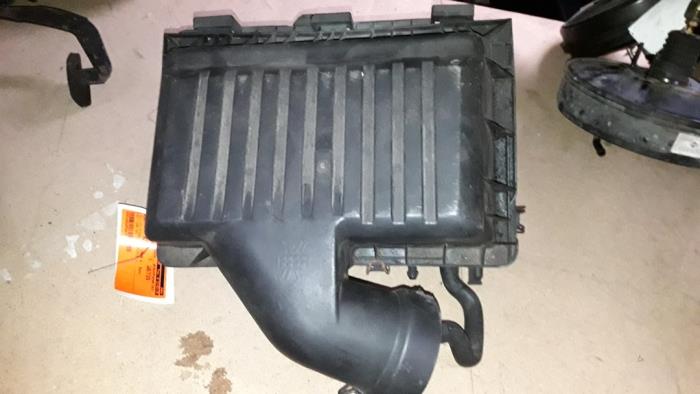 Gebrauchte Luftfiltergehäuse Ford Galaxy (WGR) 2.3i 16V SEFI Preis auf Anfrage angeboten von Autodemontage Joko B.V.