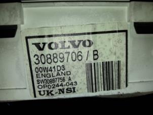 Used Instrument panel Volvo V40 (VW) 1.9 D Price on request offered by Autodemontage Joko B.V.